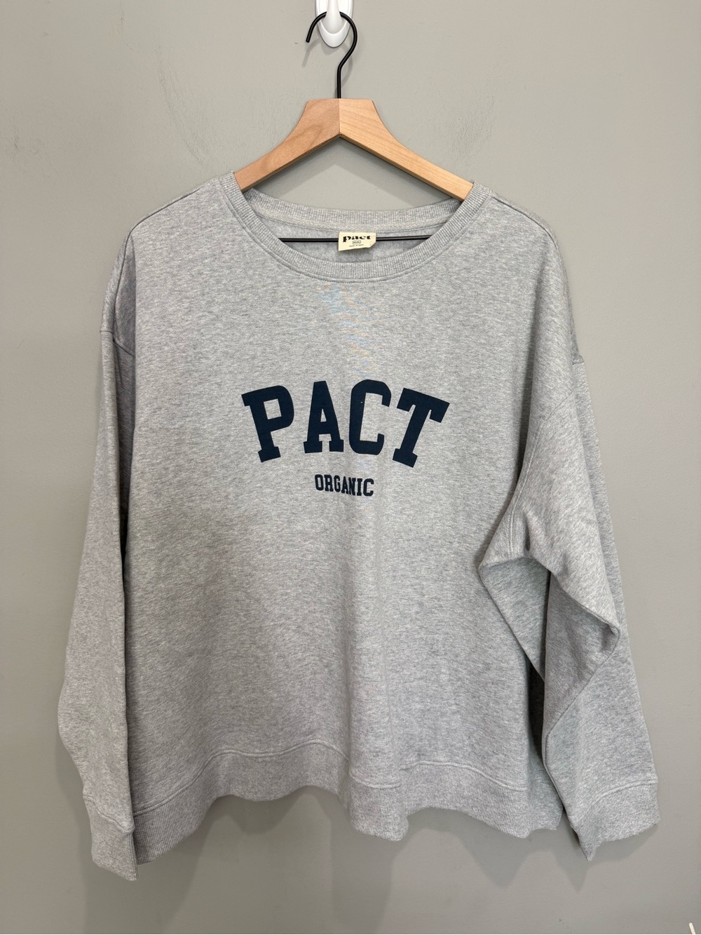 PACT Organic Cotton Oversized Graphic Sweatshirt XXXL Gray Collegiate